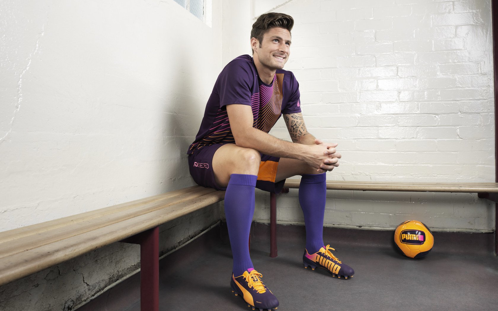 九游电子-_场外故事：运动员公益慈善引关注_，善待运动员